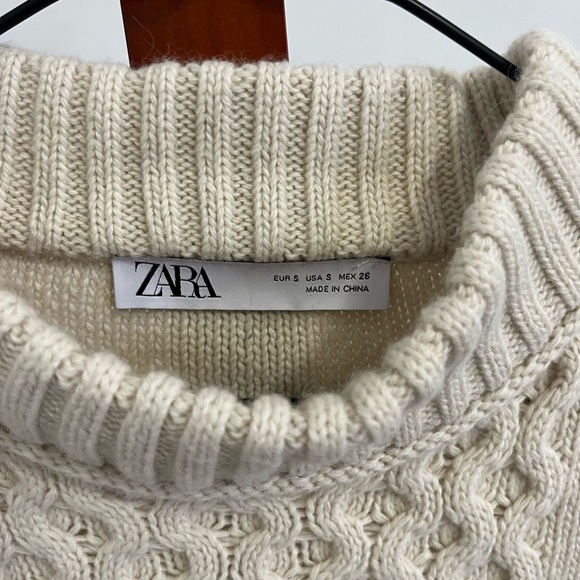 Zara Wool Sweater - Picture 3 of 3